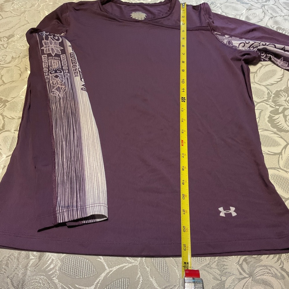 Under Armour Top Womens (Made Small) Purple Excellent Graphic Athletic Shirt - Picture 5 of 5